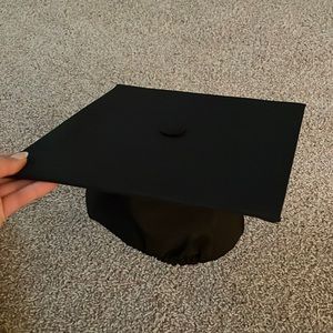 HEFF JONES BLACK GRADUATION CAP. ONE SIZE. BRAND NEW WORN ONCE!!